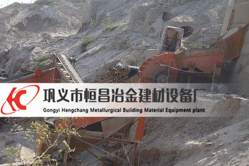重錘式破碎機現(xiàn)場.jpg